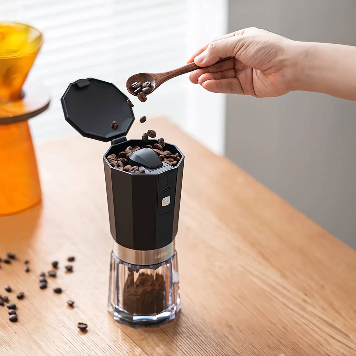 آسیاب قهوه شارژی برند لپرسو (LePresso Cordless Grinder)