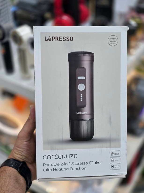 اسپرسوساز قابل حمل (پرتابل) از برند LePRESSO مدل LPCFFPCM0095 قابلیت گرم کردن آب